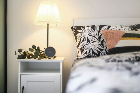 A Spacious & Modern Home Next To Southern Cross - Tourism Townsville 0