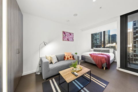 A Stylish & Comfy CBD Studio Near Southern Cross - Tourism Townsville 0