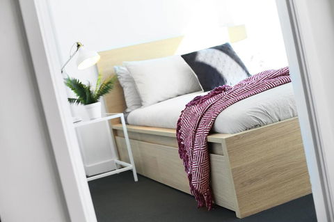 A Stylish CBD Apartment With A Stunning View - Tourism Townsville 2