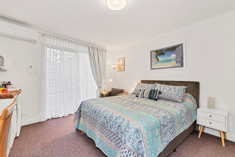 Abby's Poolside Retreat 1 - Tourism Townsville 0