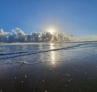 ABSOLUTE BEACH FRONT MACKAY - Comfort Resort Blue Pacific - Tourism Townsville