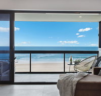 Absolute Beach Front Renovated 3 Bdrm 2 Bath App - Tourism Townsville