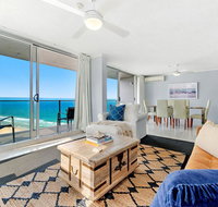 Absolute Beachfront in the heart of Surfers Paradi - Tourism Townsville