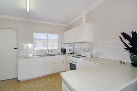 Acacia Holiday & Business Stay - Tourism Townsville 3
