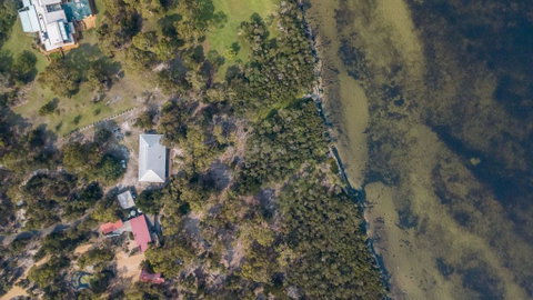 Acacia Lakehouse - The Lake At Your Doorstep - Tourism Townsville 1