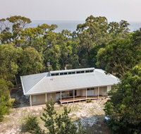 Acacia Lakehouse - The lake at your doorstep - Tourism Townsville