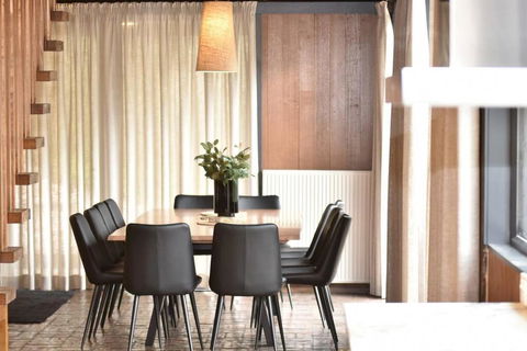 Diskin House Mt Pleasant Rd, Eltham For 16 Guests - Tourism Townsville 3