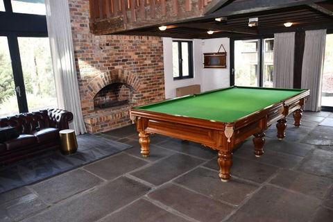 Diskin House Mt Pleasant Rd, Eltham For 16 Guests - Tourism Townsville 4
