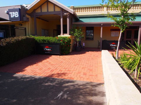 Dongara Hotel Motel - Tourism Townsville 0