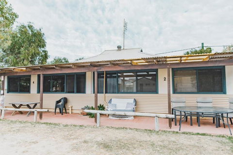 Dongara Hotel Motel - Tourism Townsville 4