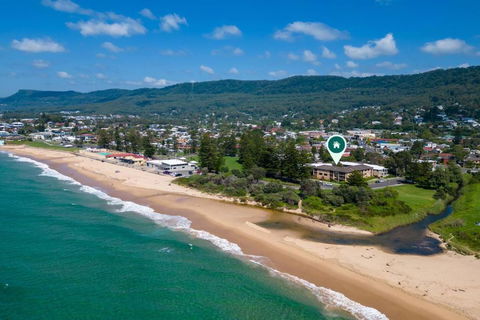 Esplanade Escape - Beachfront Family Bliss - Tourism Townsville 1
