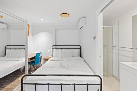 Exceptional Value! Immaculate&Cozy 1BR Home - Tourism Townsville 3