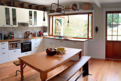 Explore Derby From Gorgeous Home With Outdoor Bath - Tourism Townsville 0