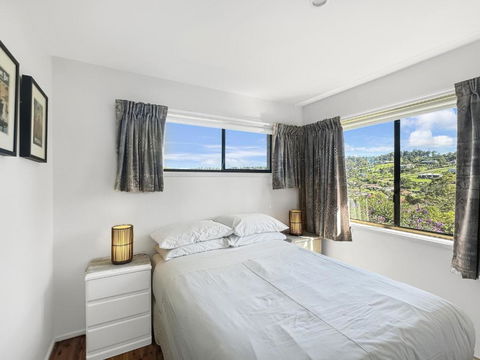 Fab 3-Bed Stay With Great Outdoors & Water Views - Tourism Townsville 3
