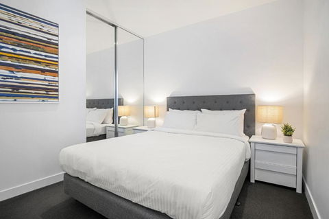Fabulous 1-Bed With Pool And Private Courtyard - Tourism Townsville 1