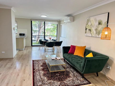 Fabulous 2 Bedroom Apartment, Secured Free Parking - Tourism Townsville 1