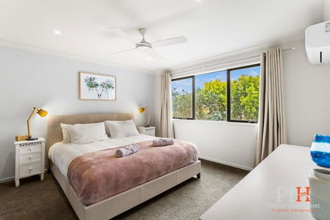 Family Entertainer Sleeps 10 - Tourism Townsville 3
