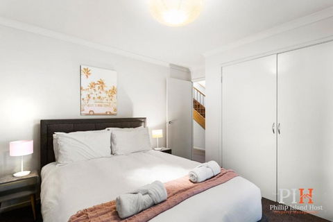 Family Entertainer Sleeps 10 - Tourism Townsville 4