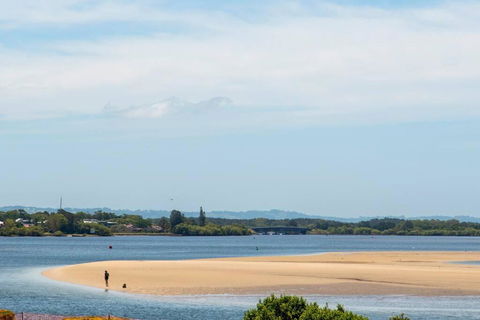 Family Friendly Apartment With A Stunning View - Tourism Townsville 1