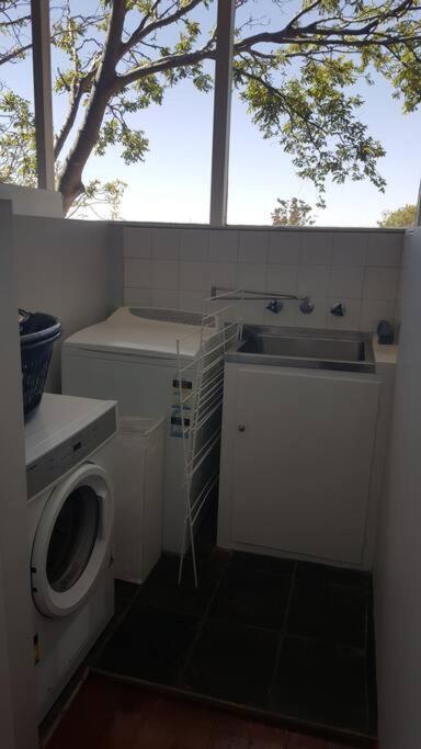 Family Home Prestigious Suburb Panoramic Views - Tourism Townsville 2