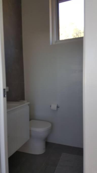 Family Home Prestigious Suburb Panoramic Views - Tourism Townsville 4