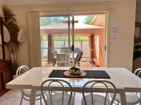 FantaSea In Ettalong Beach - 700m To The Beach - Tourism Townsville 1