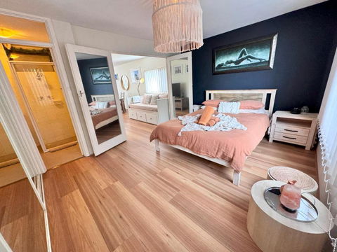 FORR64 - Cosy East Perth Retreat - Tourism Townsville 1