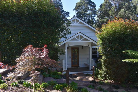 Fern Falls Cottages - Garden Cottage - Tourism Townsville 0