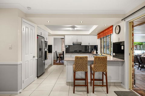 Family-Friendly 5-Bed Close To The Coast & Airport - Tourism Townsville 4