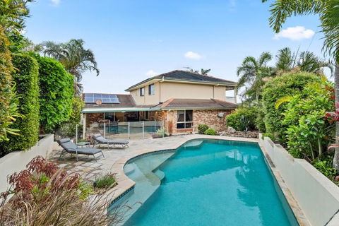 Family-Friendly 5-Bed Close To The Coast & Airport - Tourism Townsville 0