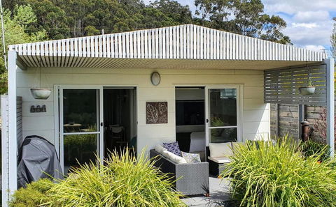 Goat Island Bungalow - Tourism Townsville 3