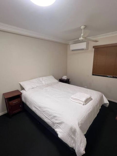 Fully Furnished Modern Unit In Centre Of City - Tourism Townsville 3