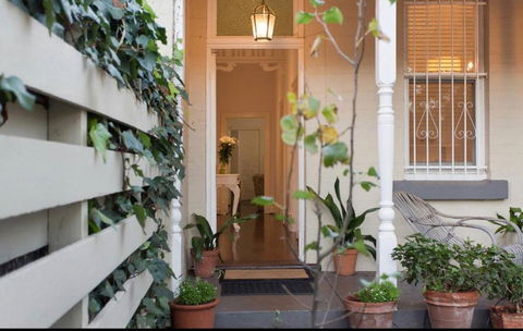 Gorgeous Subiaco Cottage - Tourism Townsville 1