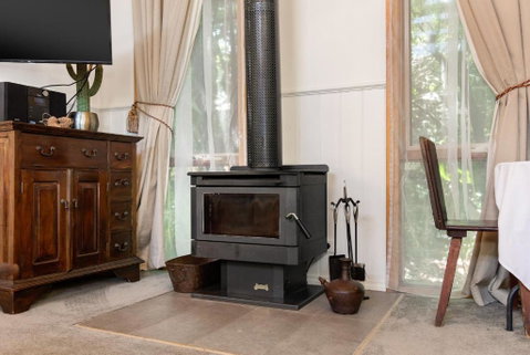Harem Cottage Gembrook - Spa Bath & Wood Fireplace - Tourism Townsville 1