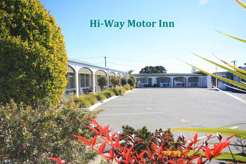 Hi Way Motor Inn - Tourism Townsville 0