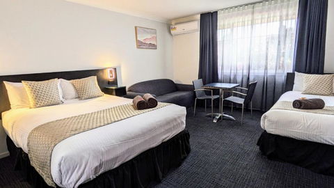 Highlands Motor Inn - Tourism Townsville 1