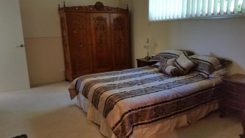 Hilltop Hideaway - Tourism Townsville 1