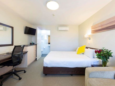 Ibis Styles Canberra Tall Trees - Tourism Townsville 0