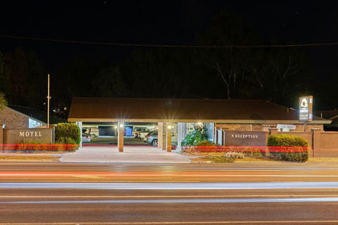 Homestead Motor Inn & Apartments - Tourism Townsville 0