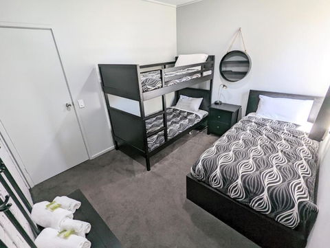 Homestead Motor Inn & Apartments - Tourism Townsville 2