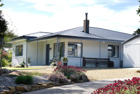 Hoopers Cottage - Tourism Townsville 0