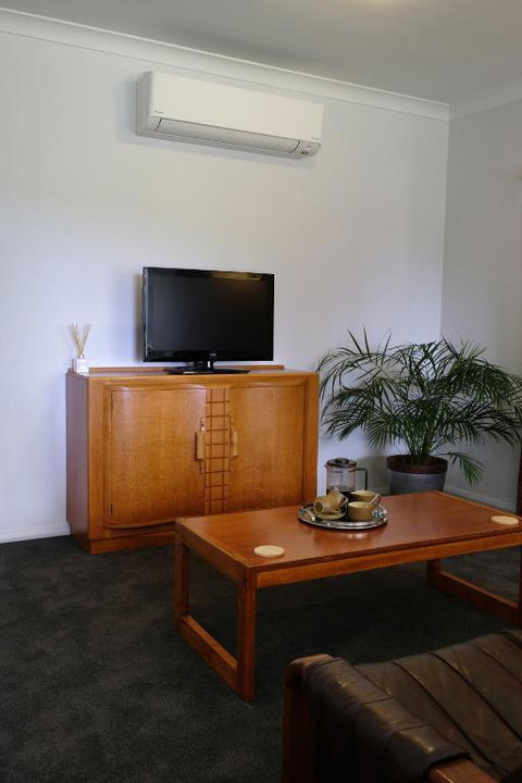 Hoopers Cottage - Tourism Townsville 3