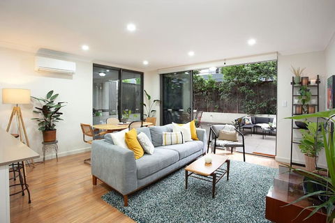 Huge 3 Bed Camperdown Garden Apt W Parking Aircon - Tourism Townsville 0