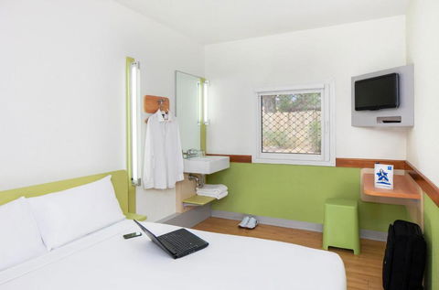 Ibis Budget - Melbourne Airport - Tourism Townsville 0