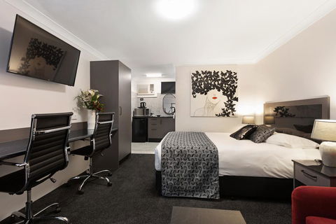 Alabaster Motor Inn - Tourism Townsville 1