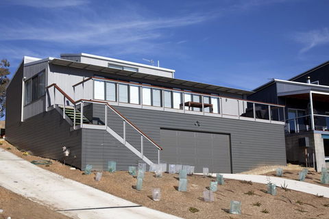 Alpine Freedom - Tourism Townsville 0