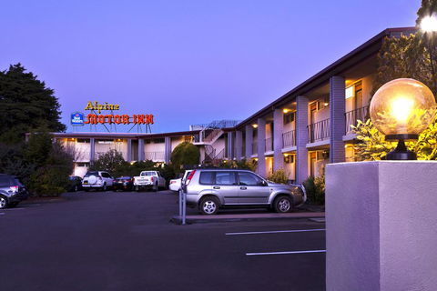 Alpine Motor Inn - Tourism Townsville 0