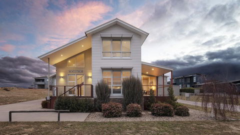 Alpine Snow Angels Retreat Luxurious Snowy Mountains Living - Tourism Townsville 0