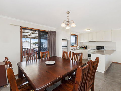 AMBIENCE BY THE SEA - Tourism Townsville 1
