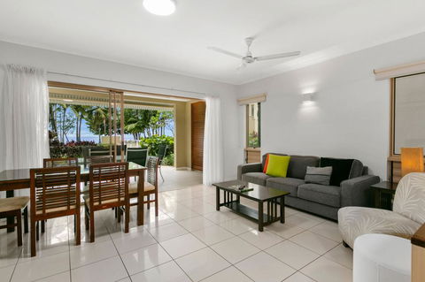Amphora Resort Luxury Private Apts - Tourism Townsville 3